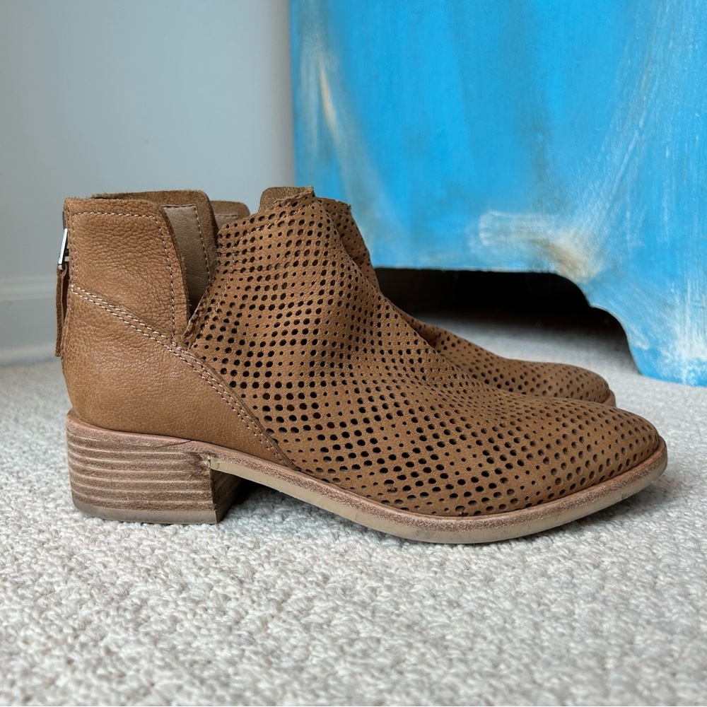 Dolce Vita Leather Camel Tommi Perforated Booties Rustic Western Boho